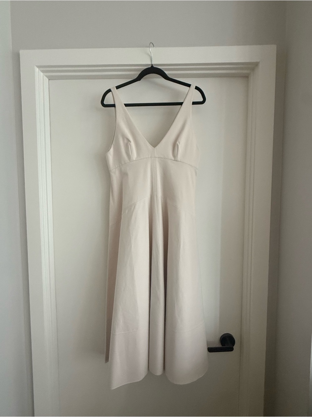 Scanlan Theodore Cream V-Neck Midi Dress